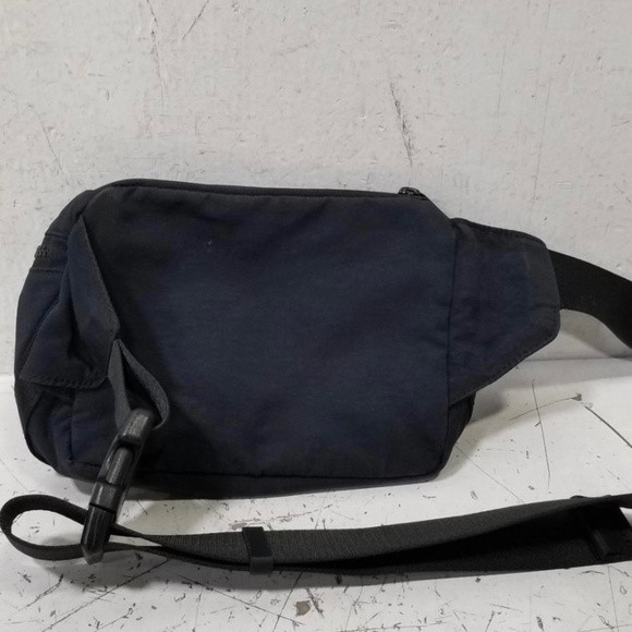 Lululemon Clean lines belt sling bag and mini psychedelic belt bag Black  Travel - Picture 3 of 16